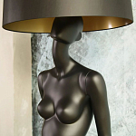 Лампа MANNEQUIN LAMP с абажуром модельный позинг варинант исполнения - 4 | Loft Concept в Воронеже