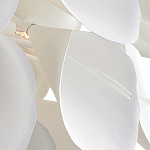 Люстра белая каплевидной формы из цветков лилии White Natural Lines варинант исполнения - 3 | Loft Concept в Воронеже