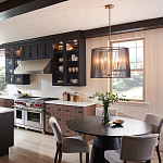 Люстра цвета латунь с 6-ю лампами свечами внутри цилиндрического абажура из черных металлических реек Kichler варинант исполнения - 8 | Loft Concept в Воронеже