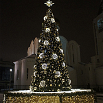 Уличная Новогодняя Ель с золотыми шарами и звездой на вершине в комплекте варинант исполнения - 2 | Loft Concept в Воронеже