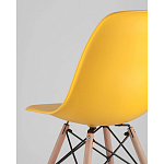 Пластиковый стул на ножках из массива бука Eames Yellow варинант исполнения - 3 | Loft Concept в Воронеже