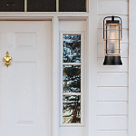 Настенный фонарь цилиндрической формы с рифленым стеклом в золотом каркасе на черном прямоугольном основании Eurofase варинант исполнения - 7 | Loft Concept в Воронеже