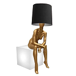 Лампа MANNEQUIN LAMP с абажуром девушка на кресле варинант исполнения - 3 | Loft Concept в Воронеже
