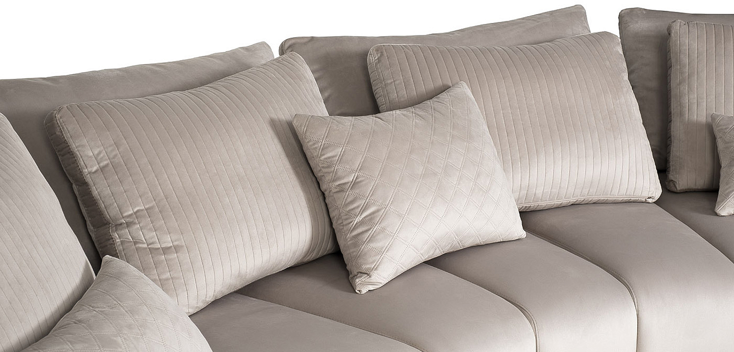 Диван Brody Grande cream sofa Диван Brody Grande cream sofa - Loft-Concept в Воронеже