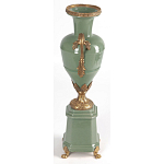 Ваза зеленого цвета из фарфора на высокой подставке с бронзовыми ручками Eden Garden porcelain and bronze варинант исполнения - 3 | Loft Concept в Воронеже