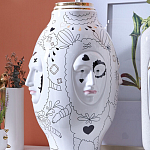 Ваза с декоративными лицами и графическими элементами в виде сердец и символов Faces of Imagination варинант исполнения - 7 | Loft Concept в Воронеже