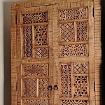 Этнический шкаф с орнаментом резьба из дерева Indian Antique Furniture варинант исполнения - 1 | Loft Concept в Воронеже