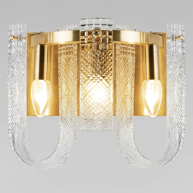 Бра с металлическим основанием золотого цвета и хрустальными подвесками Textured Glass Прозрачное Стекло Золотой Бра с металлическим основанием золотого цвета и хрустальными подвесками Textured Glass Прозрачное Стекло Золотой в Воронеже | Loft Concept