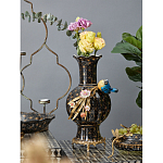 Ваза черная фарфоровая с  узором и бронзовым декором в виде веток с фарфоровой птичкой и цветами Eden Garden варинант исполнения - 2 | Loft Concept в Воронеже