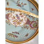 Блюдо круглое с ручкой и голубым фарфоровым дном с цветочным рисунком Blue Garden варинант исполнения - 2 | Loft Concept в Воронеже