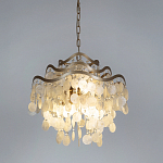 Люстра подвесная с белыми перламутровыми подвесками и изогнутыми золотистыми элементами Диаметр 50 см SHELL Chandelier варинант исполнения - 2 | Loft Concept в Воронеже
